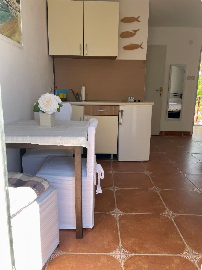 Studio Apartmani Kremic Karlobag Extérieur photo