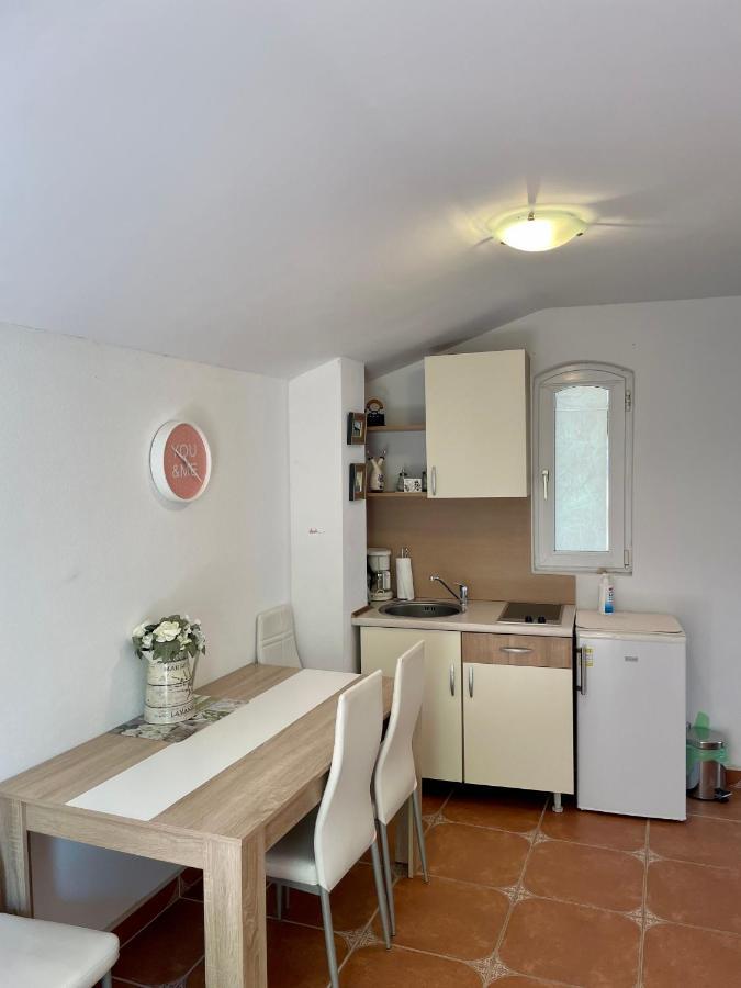Studio Apartmani Kremic Karlobag Extérieur photo
