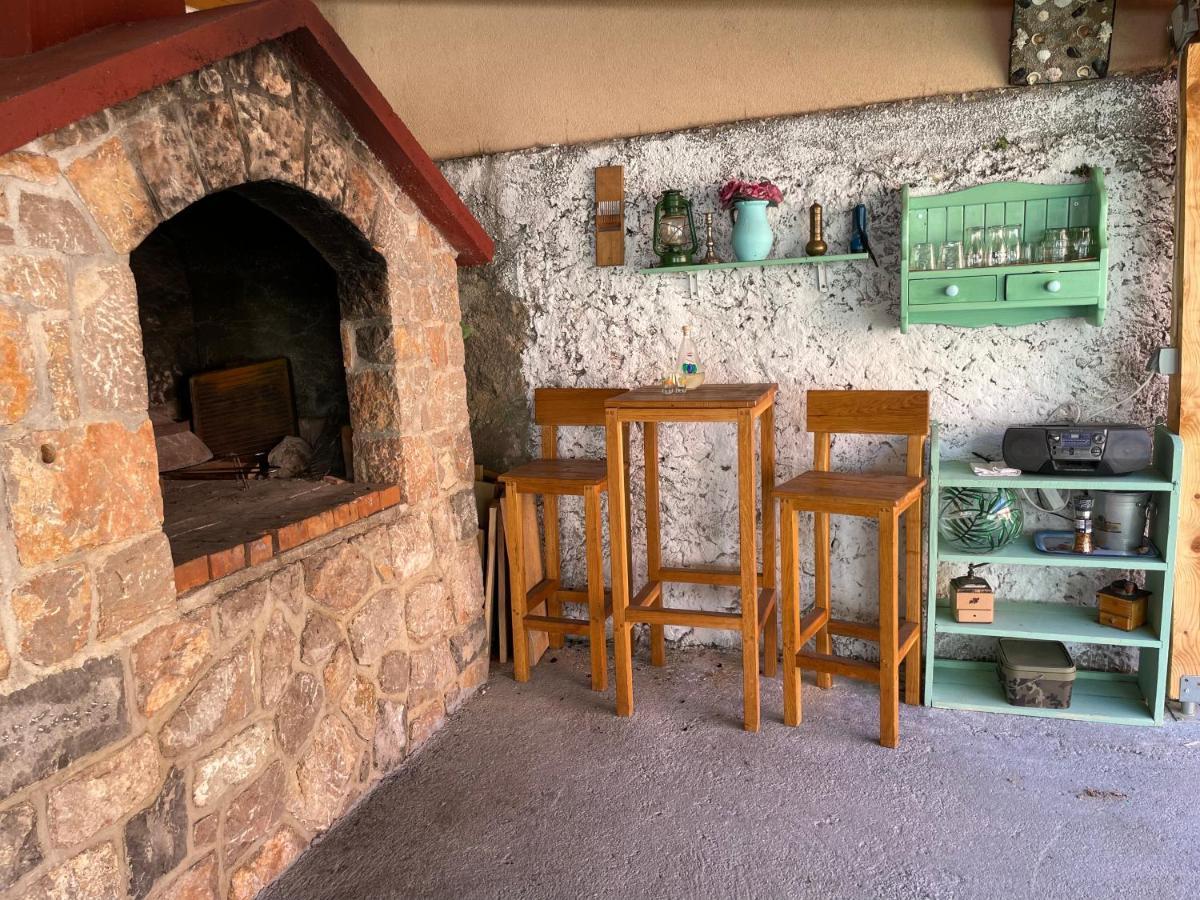 Studio Apartmani Kremic Karlobag Extérieur photo